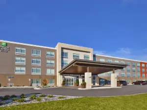 Holiday Inn Express & Suites GRAND RAPIDS - AIRPORT NORTH by IHG