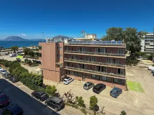 Hotel Delfini Patras