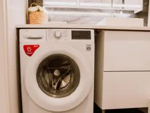 Modern Family Apt with Balcony, Free Parking, WiFi & AC