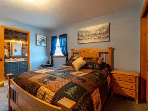 Spruce Haven - 5 br home on 53 acres with pond