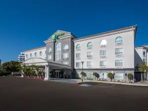 Holiday Inn Express & Suites SAN DIEGO-SORRENTO VALLEY by IHG