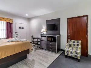 Quality Inn & Suites Canton