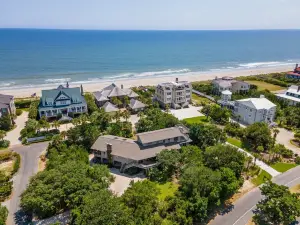 Natural And Serene Home Away From Home 5 Bedroom Home by Peace Vacations