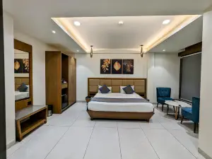 Hotel Red Chillee Restro
