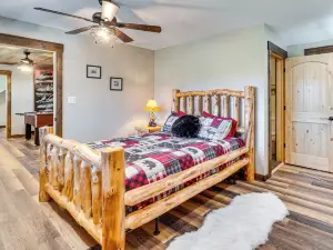 Modern Cabin w/ Hot Tub: Near Tail of the Dragon!