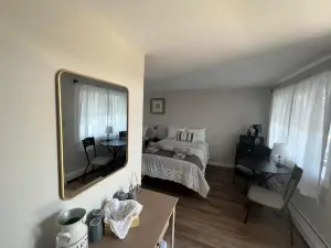 Lincoln House Motel