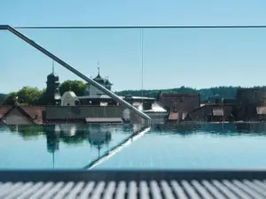4K - mit Rooftop-Pool