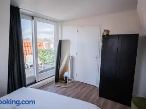 Exclusive 70m2 One-Bedroom Apartment - WE39E