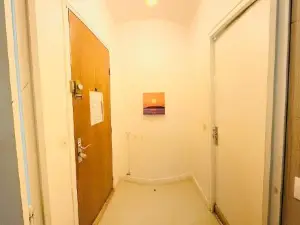 Superbe Appartement 2 PIÈCES Avec Grande Terrasse