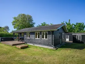 "Gunhil" - 200m from the Sea