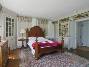 Beckons You to Enjoy an Idyllic Farm Stay in a Colonial Home for 16 Guests.