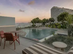 Marina Baie des Anges Hotel, Curio Collection by Hilton
