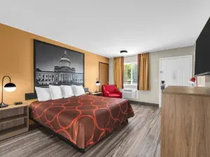 Super 8 by Wyndham Siloam Springs