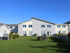 Croyde Bay Hotel or Self Catering