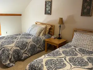 Family Friendly Hilltop House In Putney Vermont