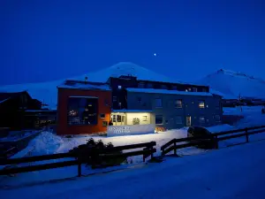Svalbard Hotell | Polfareren