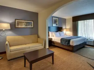 Greenfield Inn & Suites Owensboro, KY Airport