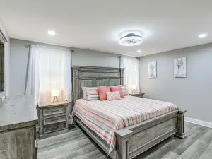 Family-friendly Home w/ Yard: 27 Mi to Nashville!