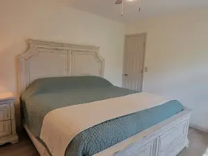 Fishing Cottage on a farm w/hot tub, walk to trophy trout fishing