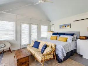 Home on Jackson Creek Home w/kayaks, bike, dock. Available guest cottage extra.