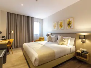 Golden Tulip Opera Alger