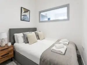 Contemporary Budget 1 Bed Flat in Dudley