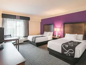 La Quinta Inn & Suites by Wyndham Fort Worth City View
