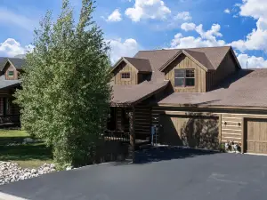 19th Hole Cabin