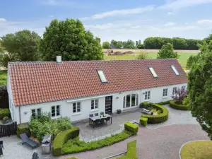 "Malinda" - 500m from the Sea