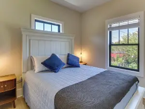 Walkable North Georgia Hideaway! Modern Suite