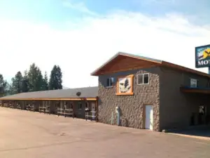 Eagle's Nest Motel