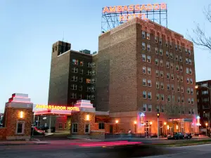 Ambassador Hotel Milwaukee, Trademark Collection by Wyndham