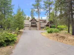 Sunriver Hot Tub Stay With Game Room Near Sharc
