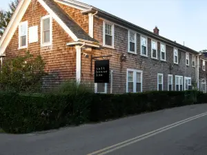 Salt House Inn