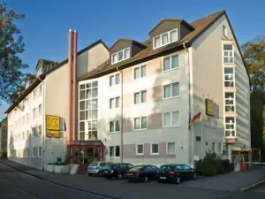 肯佩舒適plus酒店