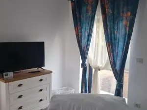 Charming 2-bedroom house in lovely Dărmănești with WiFi