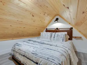 Wonderful Tiny House with Outdoor Living Areas in Alabama
