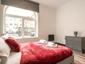 Fabulous 2 Bed Apartment in the Heart of Hull