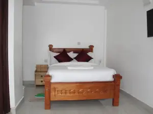 Ehtans Hotel And Accommodations