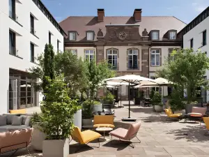 LÉONOR the Place to Live by Stay Collection