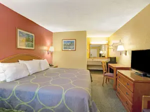Super 8 by Wyndham la Marque TX/Texas City Area