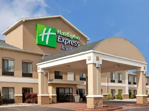 Holiday Inn Express & Suites THREE RIVERS by IHG
