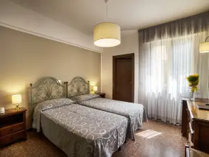 Hotel Bisesti