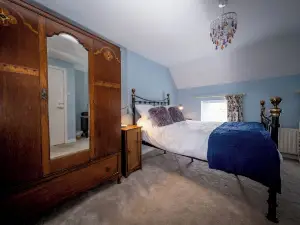 Charming Farmhouse Retreat | Peaceful Stay Near Derry City