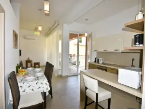 Perfect holiday apartment with pool