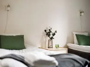 โฮเทลล์ ซาซอง - โบเดน บิซิเนส พาร์ค