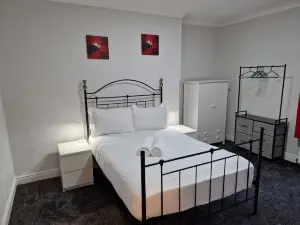 Birtley's Diamond 3 Bed Apt, Sleeps 6 Guests