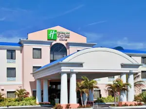 Holiday Inn Express & Suites LAKE OKEECHOBEE by IHG