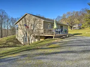 Berkeley Springs Vacation Home w/ Fire Pit!