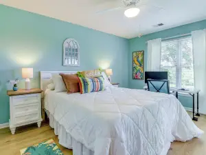 Sunset Beach Condo Ideal Golfing Getaway!